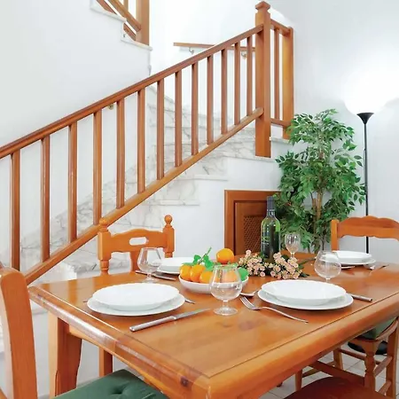 Villa Puerto Del Carmen Sleeps 4 Air Con Wifi